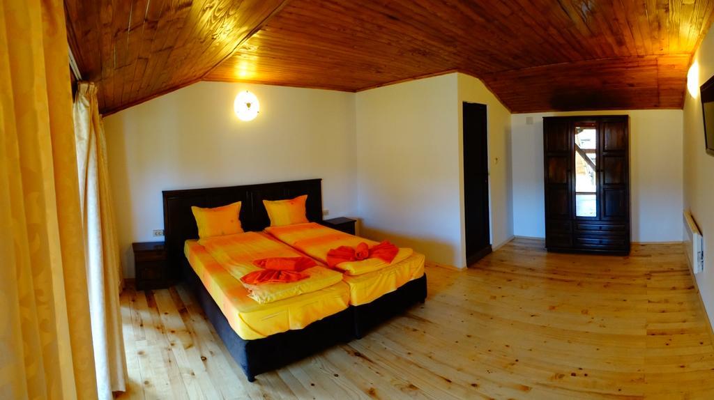 Krai Potoka Hotel Krushuna Ngoại thất bức ảnh